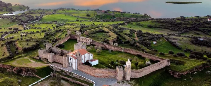 Castelo de Mourão - Foto Turismo de Alentejo