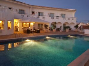 Descubra a Vila Channa: Um Refúgio Tranquilo em Albufeira, Portugal